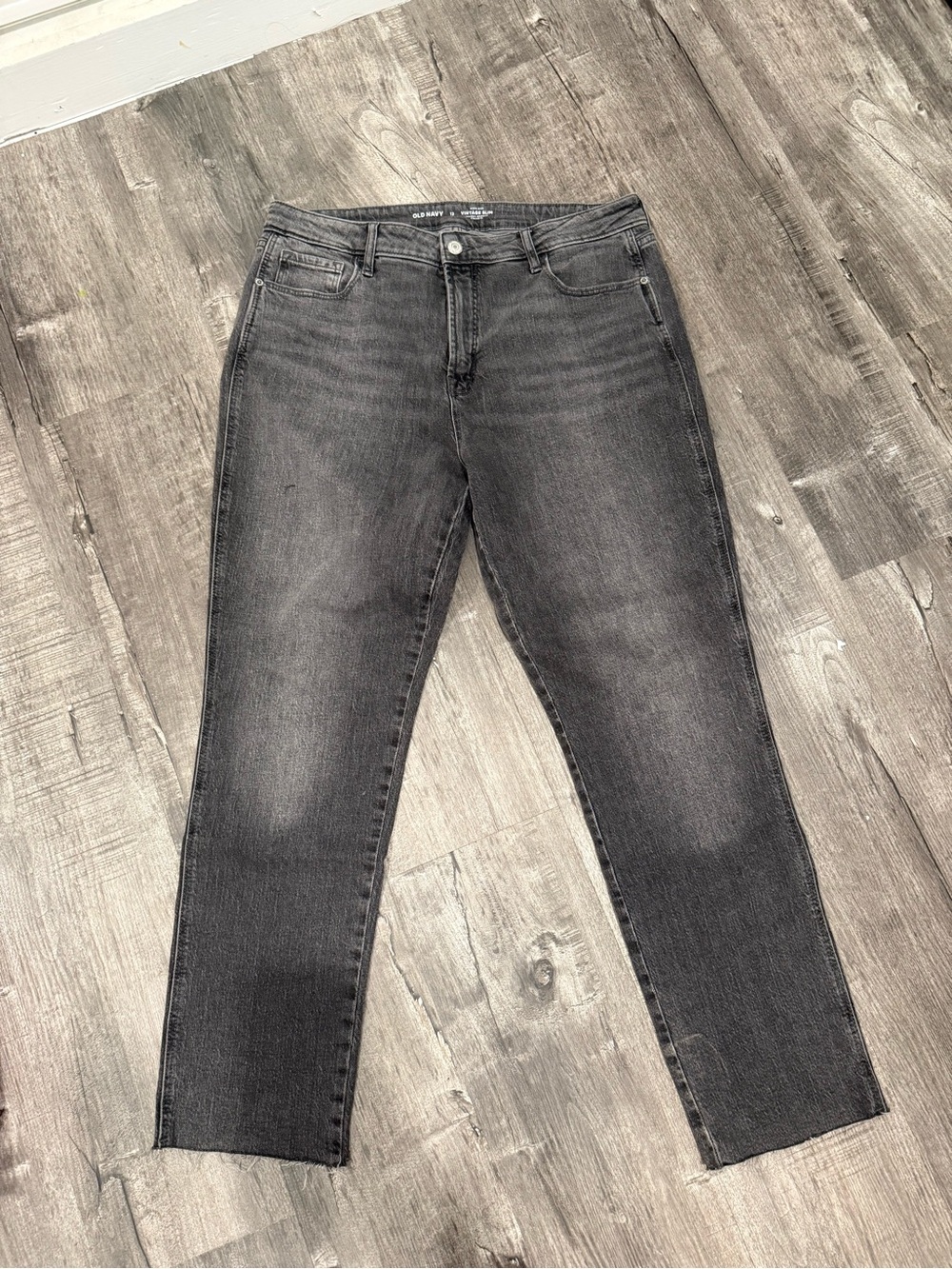 Old Navy Women's Washed Charcoal Ankle Straight Jeans